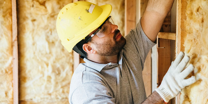 When to Call an Insulation Contractor