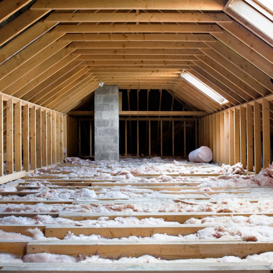 Loosefill attic insulation